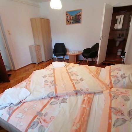 Oleander Vendeghaz Hotell Tihany Eksteriør bilde